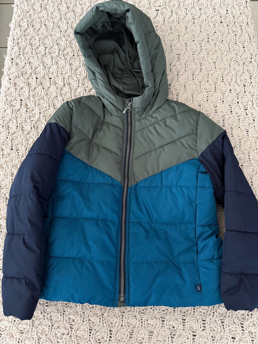 GAP Colorblock Puffer Jacket in Teal, Olive & Navy